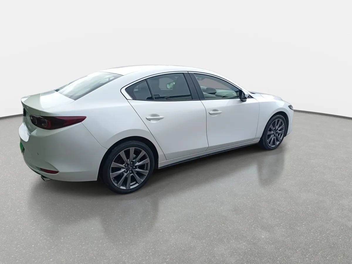 Mazda 3 2.0 V 4x2 Sdn 6at 4p año 2023