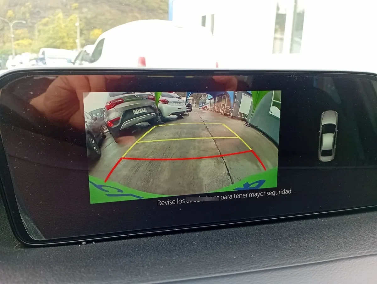 Mazda 3 2.0 V 4x2 Sdn 6at 4p año 2023