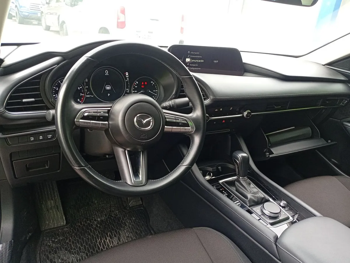 Mazda 3 2.0 V 4x2 Sdn 6at 4p año 2023