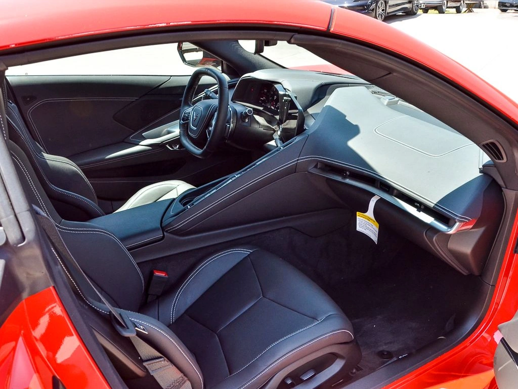 Chevrolet Corvette Stingray C8 V8 6.2 L año 2026