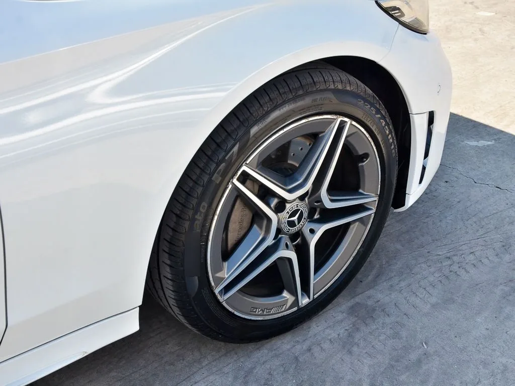 Mercedes-Benz C 300 2.0 T año 2021