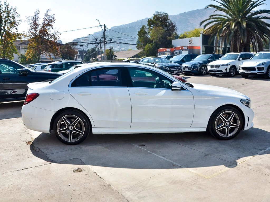Mercedes-Benz C 300 2.0 T año 2021