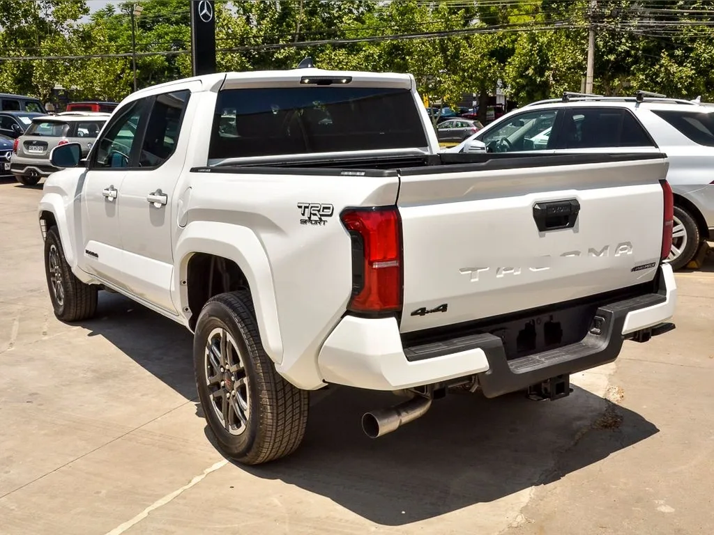 Toyota Tacoma Toyota Tacoma Trd Sport I Force Max 4x4 año 2026