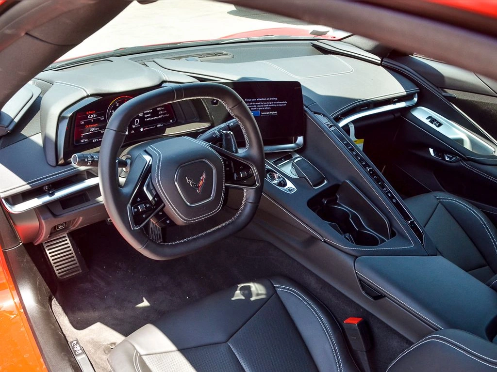 Chevrolet Corvette Stingray C8 V8 6.2 L año 2026