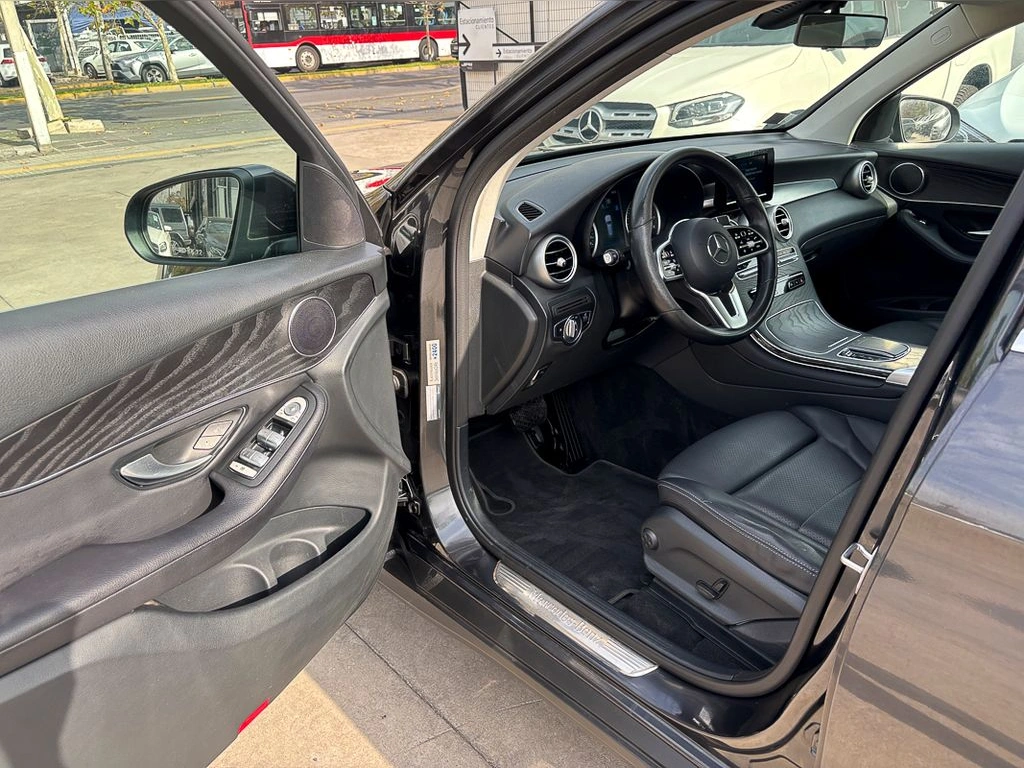 Mercedes-Benz Glc 200 2.0 T Aut año 2022