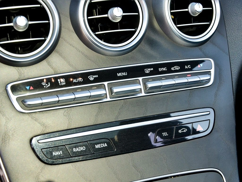 Mercedes-Benz C 300 2.0 T año 2021