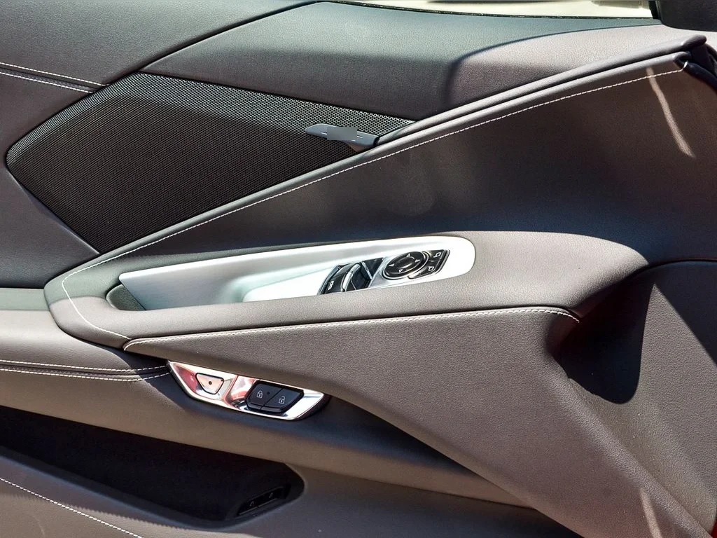 Chevrolet Corvette Stingray C8 V8 6.2 L año 2026