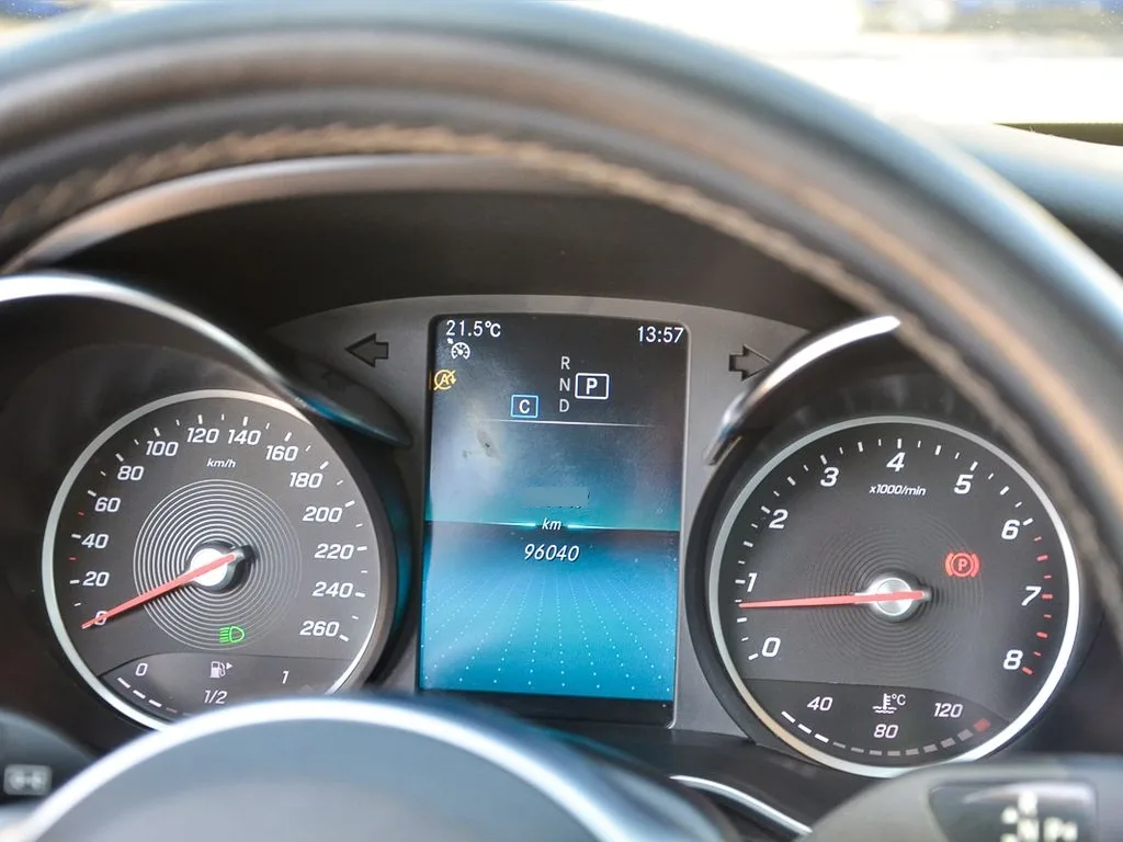 Mercedes-Benz C 300 2.0 T año 2021