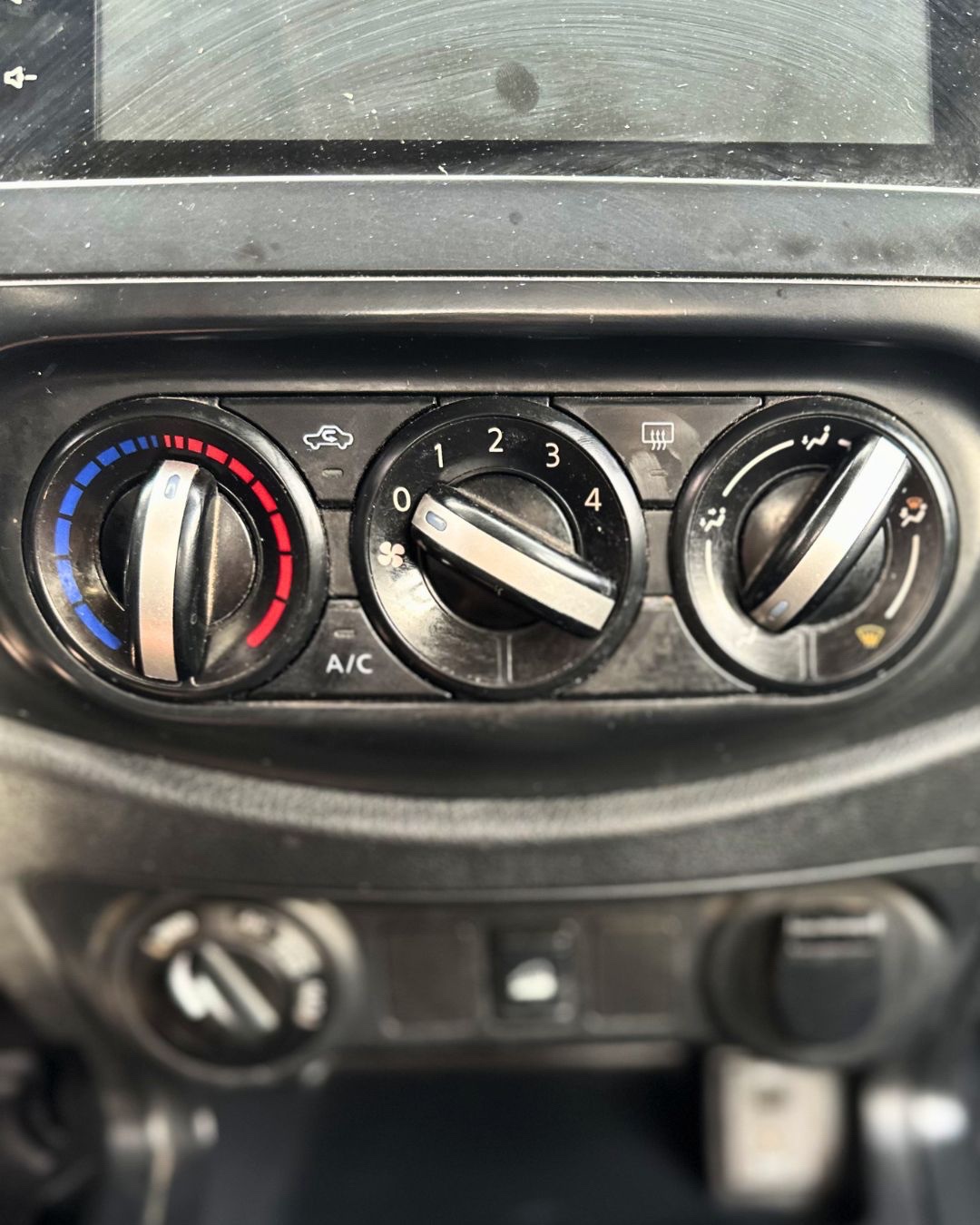 Nissan NP300 2.3 D Navara Dc Se Mt Diesel año 2020