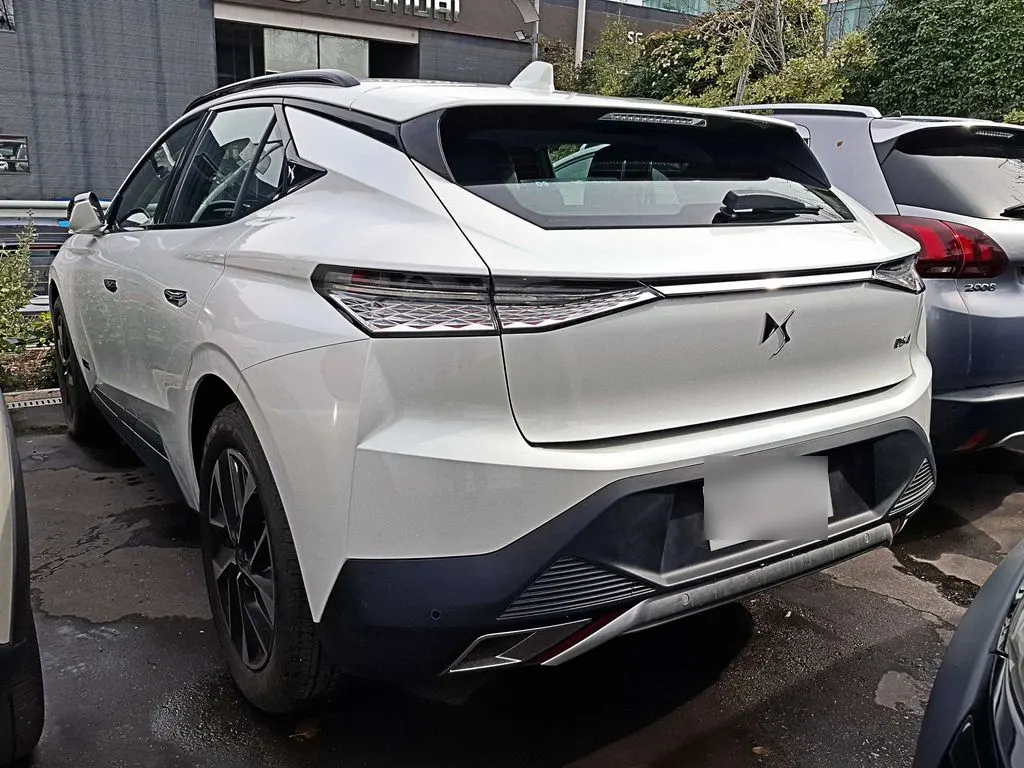 DS Automobiles Ds 4 Cross año 2026