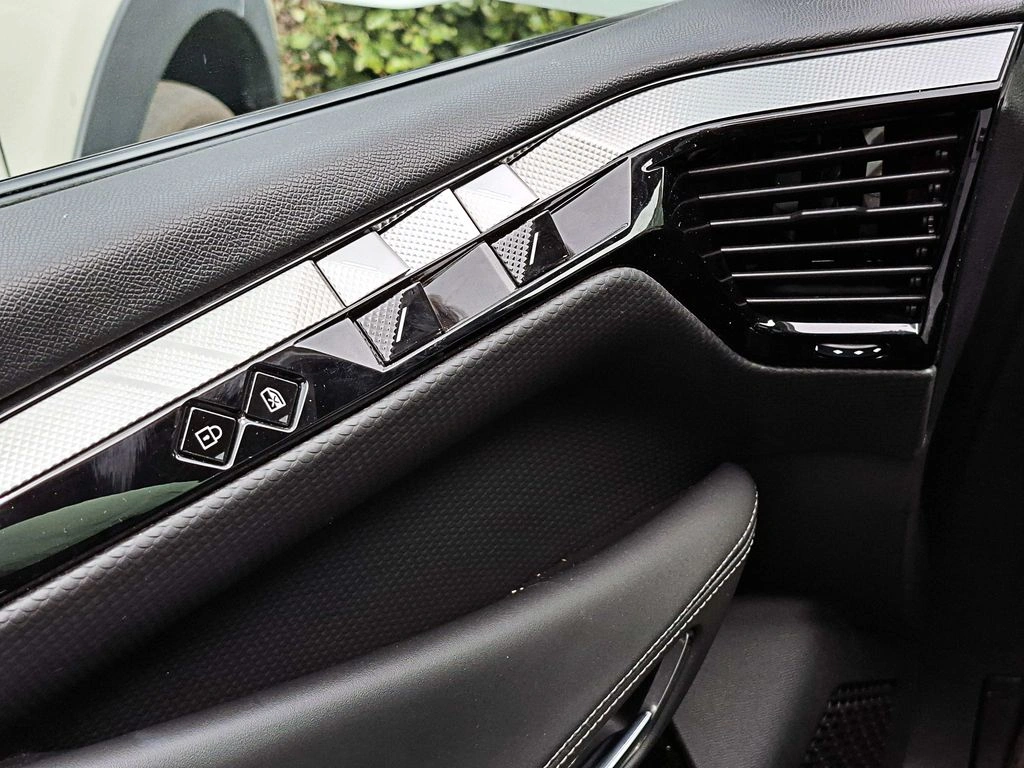 DS Automobiles Ds 4 Cross año 2026
