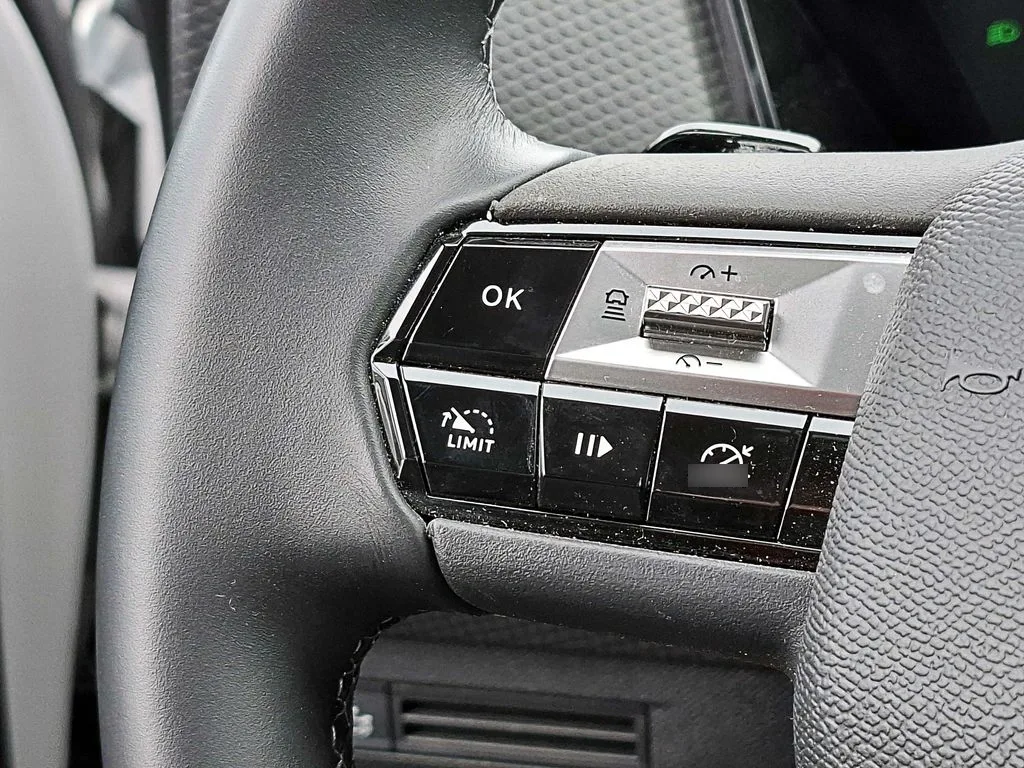 DS Automobiles Ds 4 Cross año 2026