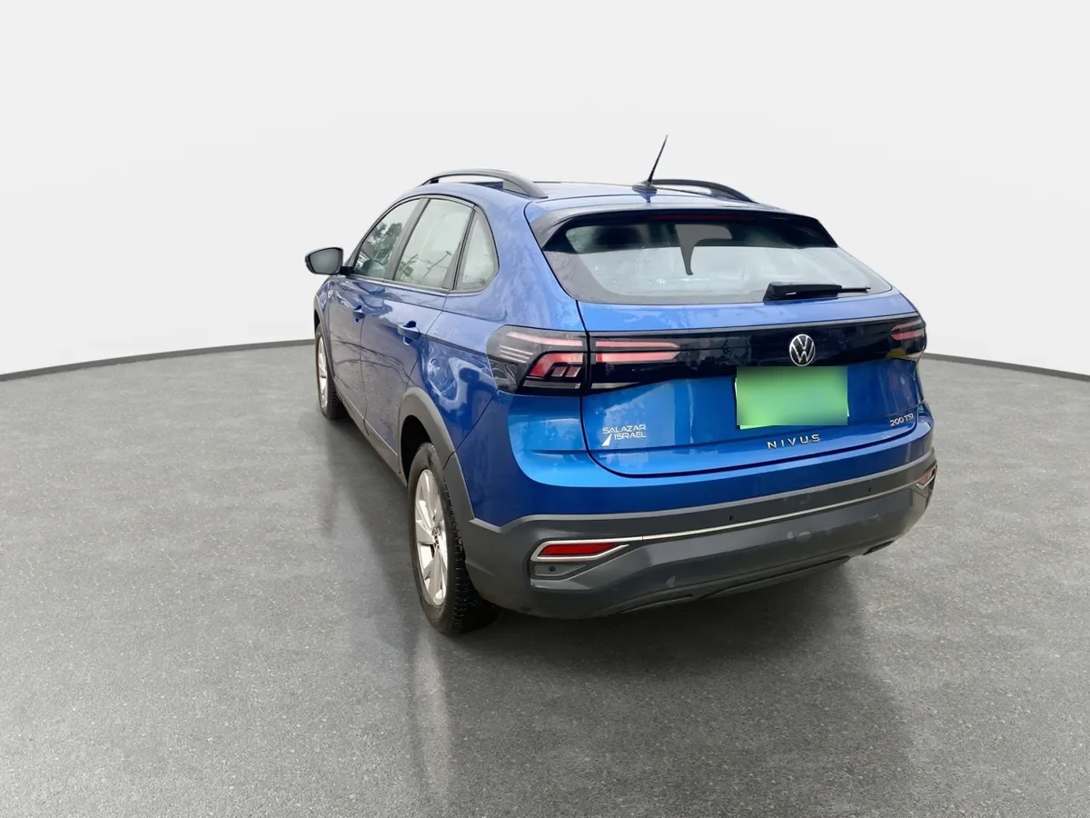 Volkswagen Nivus 1.0 Tsi Comfortline 4x2 At 5p año 2023