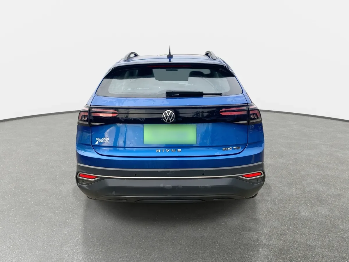 Volkswagen Nivus 1.0 Tsi Comfortline 4x2 At 5p año 2023