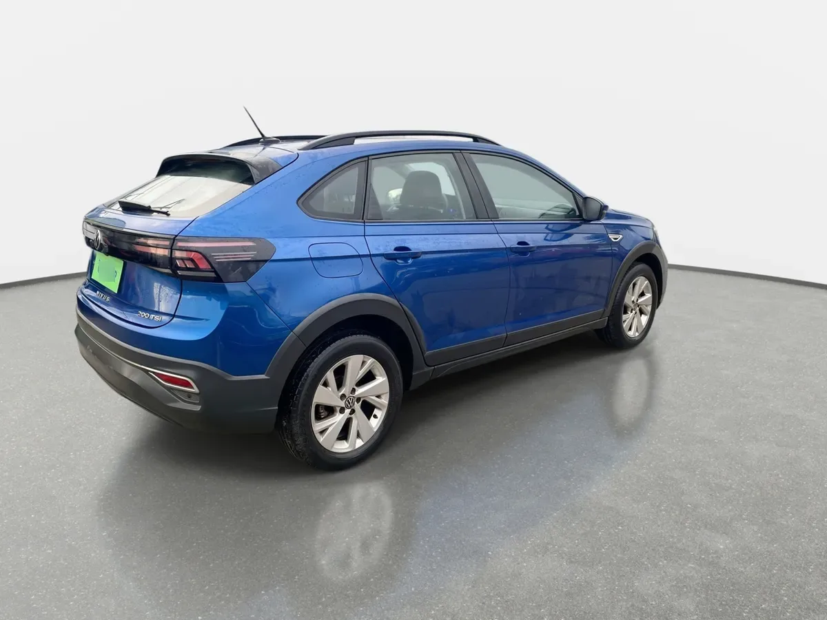 Volkswagen Nivus 1.0 Tsi Comfortline 4x2 At 5p año 2023