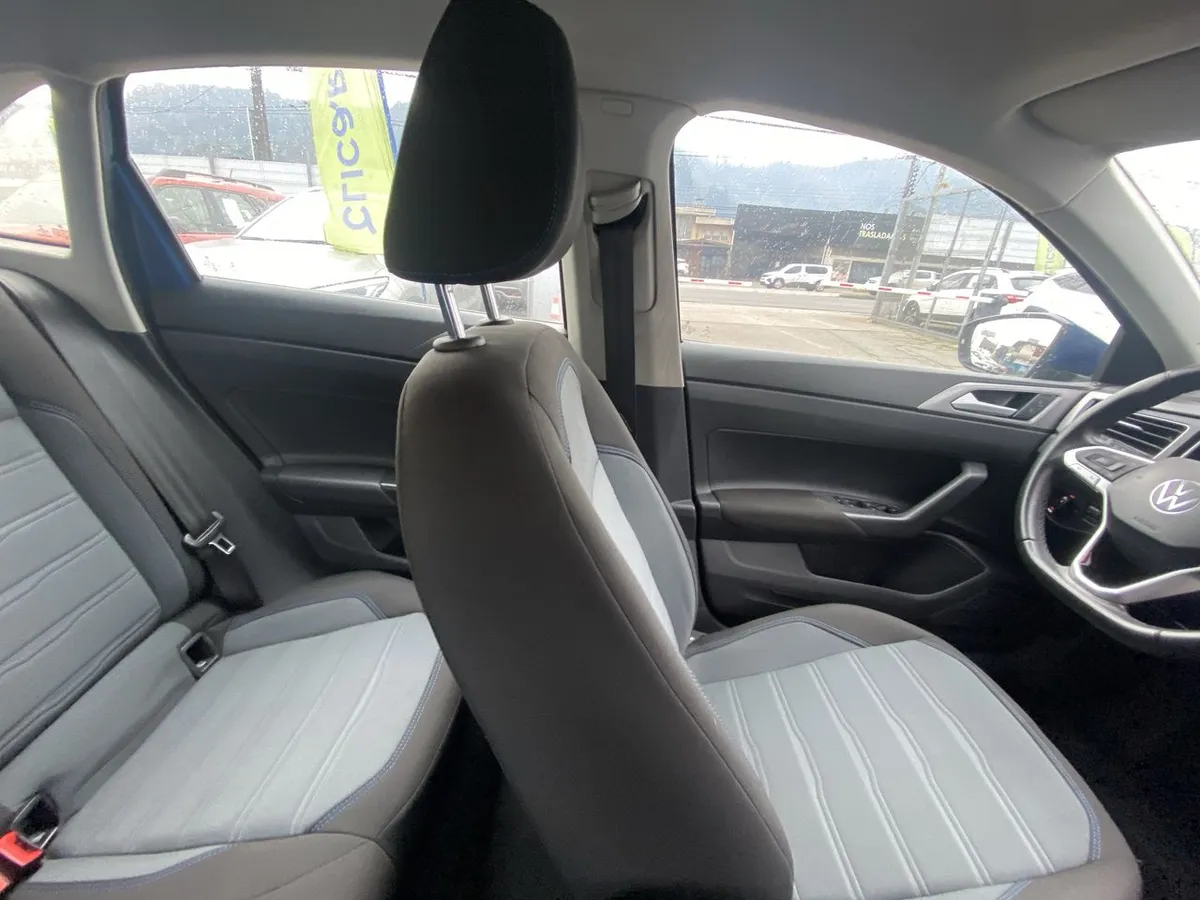 Volkswagen Nivus 1.0 Tsi Comfortline 4x2 At 5p año 2023