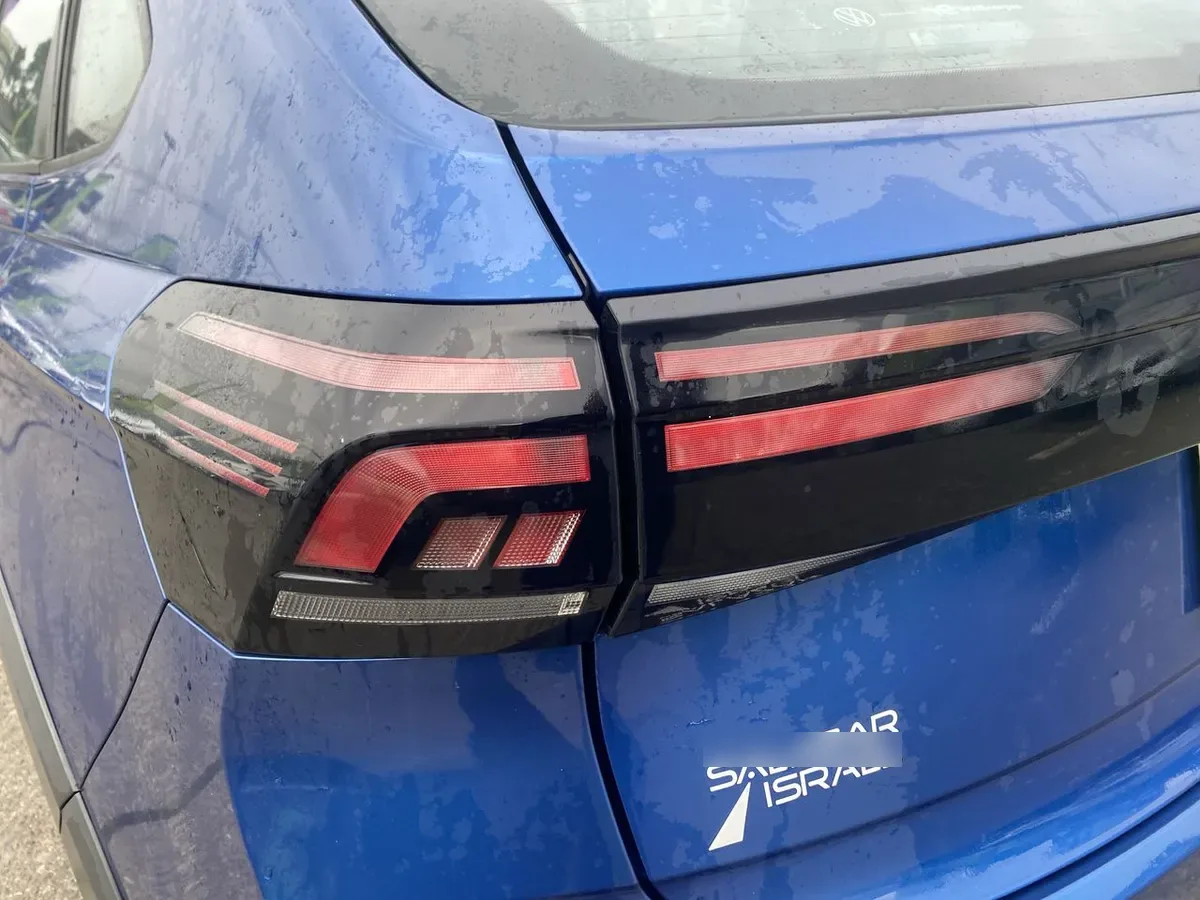 Volkswagen Nivus 1.0 Tsi Comfortline 4x2 At 5p año 2023