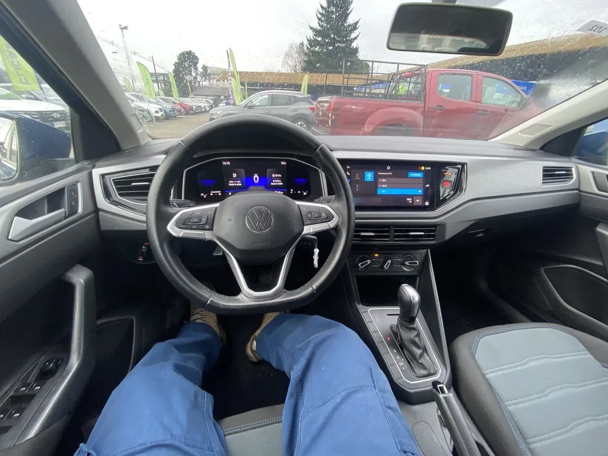 Volkswagen Nivus 1.0 Tsi Comfortline 4x2 At 5p año 2023