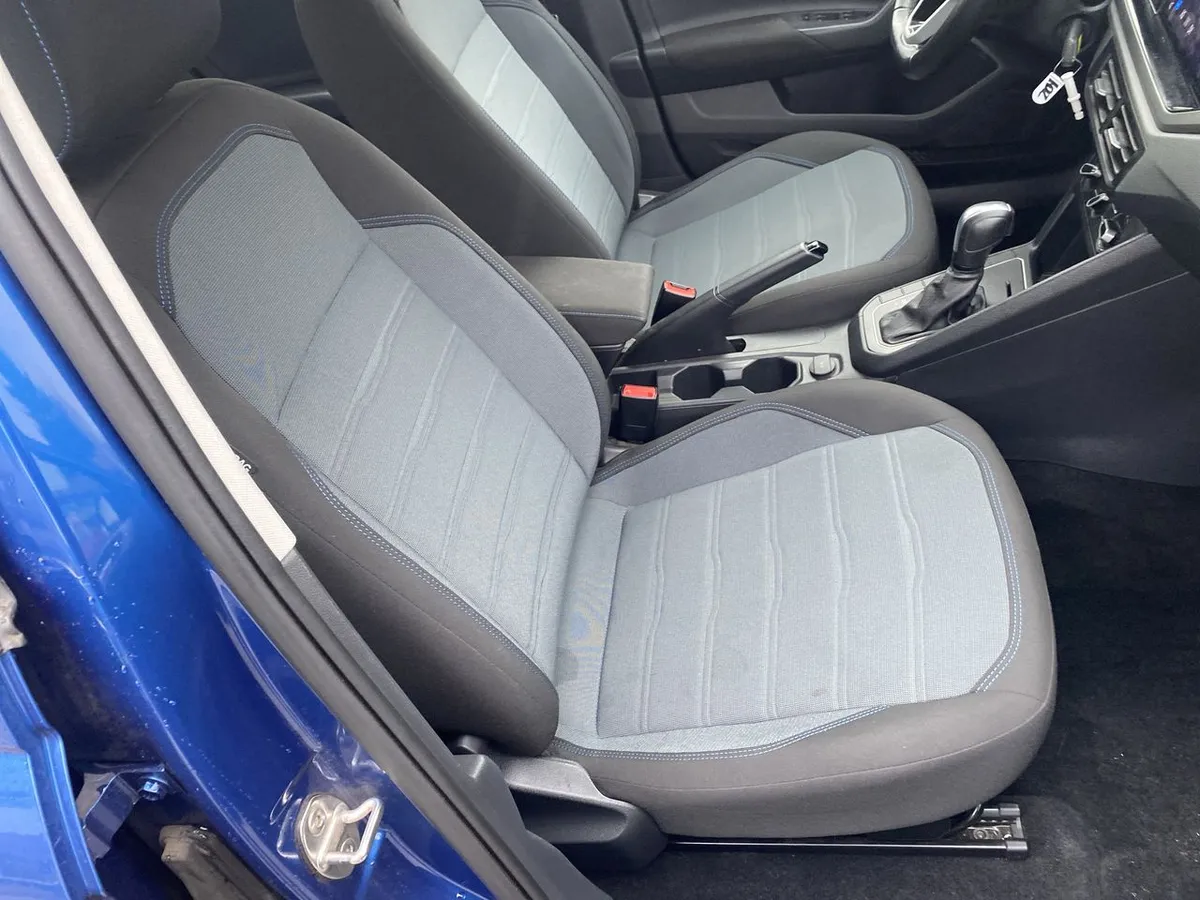 Volkswagen Nivus 1.0 Tsi Comfortline 4x2 At 5p año 2023