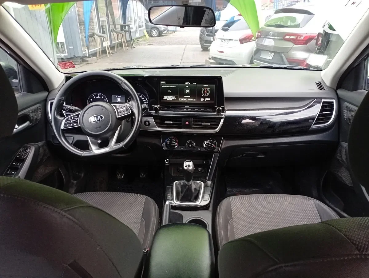 Kia Seltos 1.6 Ex 4x2 6mt 5p año 2021