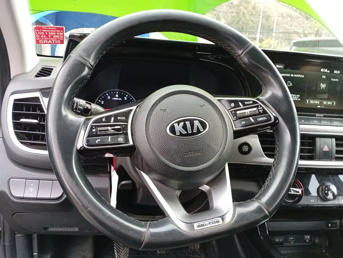 Kia Seltos 1.6 Ex 4x2 6mt 5p año 2021