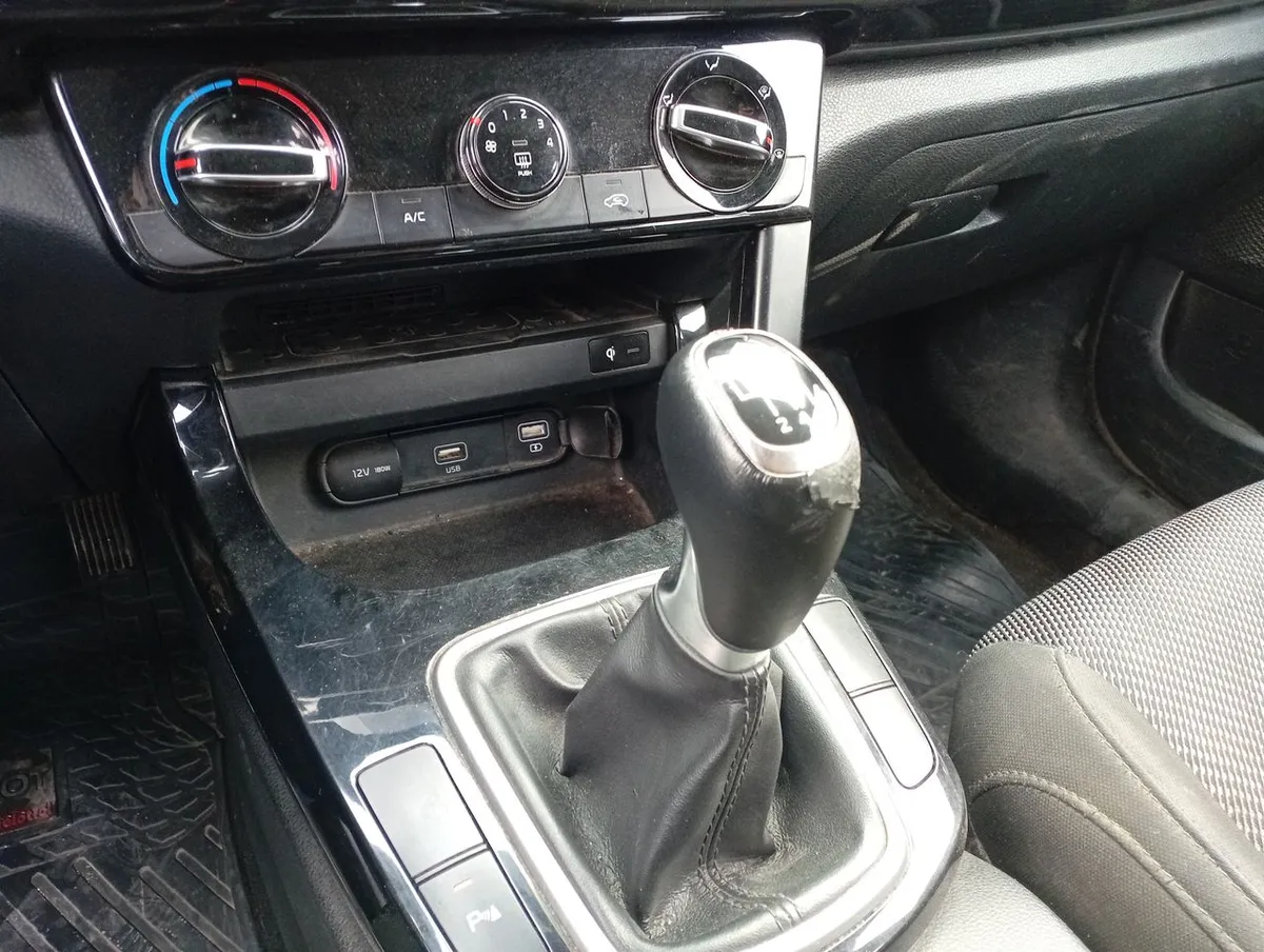 Kia Seltos 1.6 Ex 4x2 6mt 5p año 2021