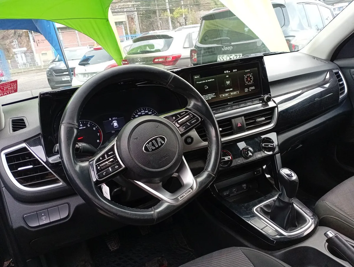 Kia Seltos 1.6 Ex 4x2 6mt 5p año 2021