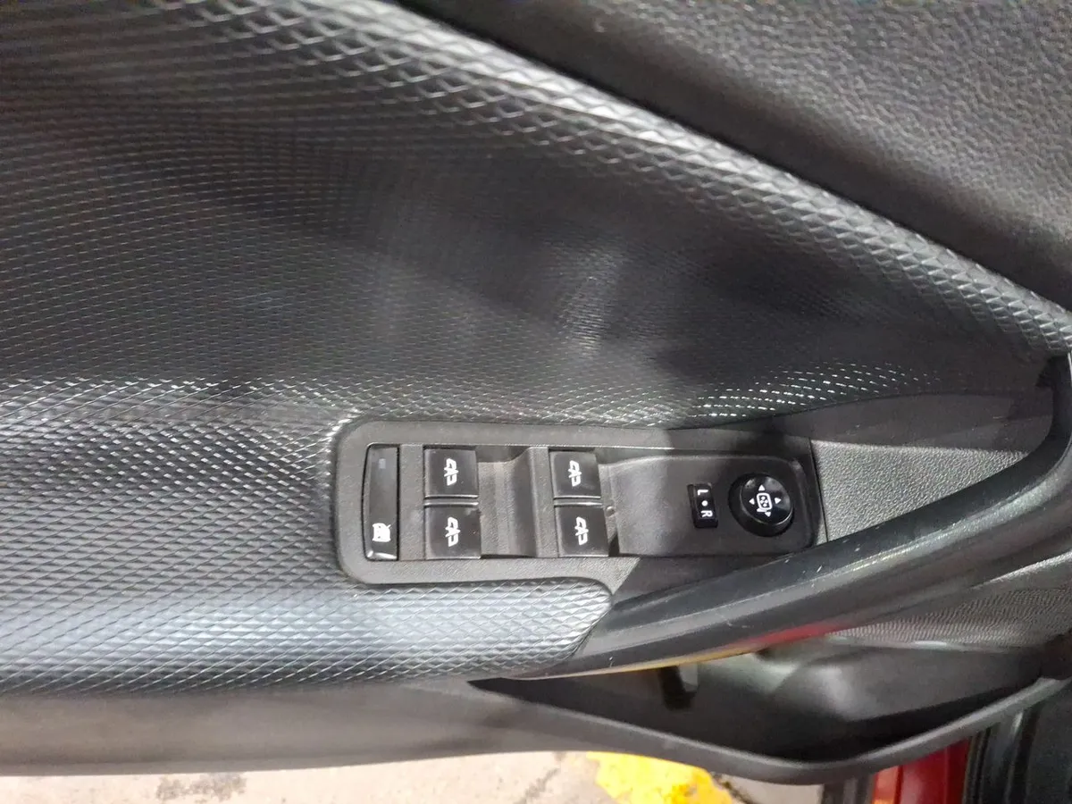 Chevrolet Tracker 1.2t Ltz Fwd At 5p año 2022