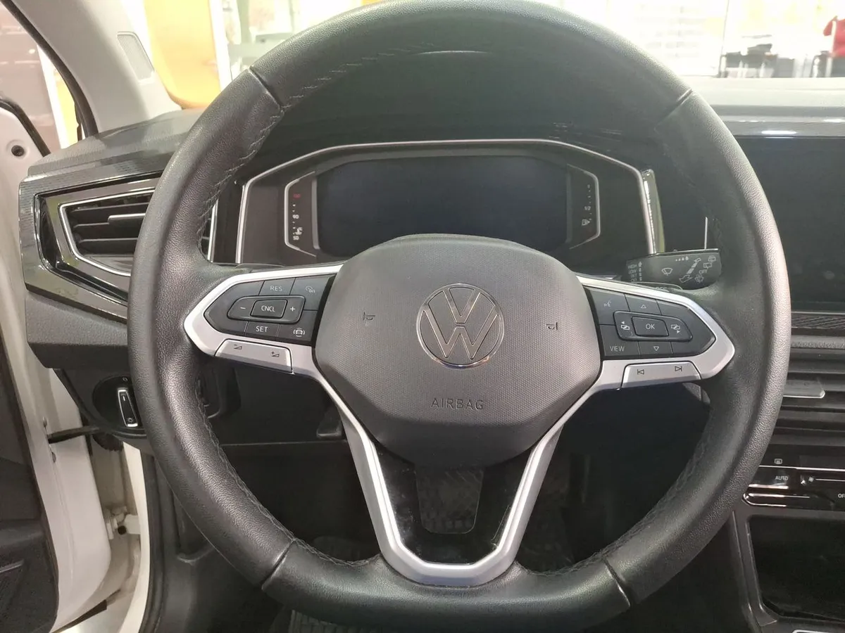 Volkswagen Polo 1.0t Highline 4x2 At6 5p año 2025