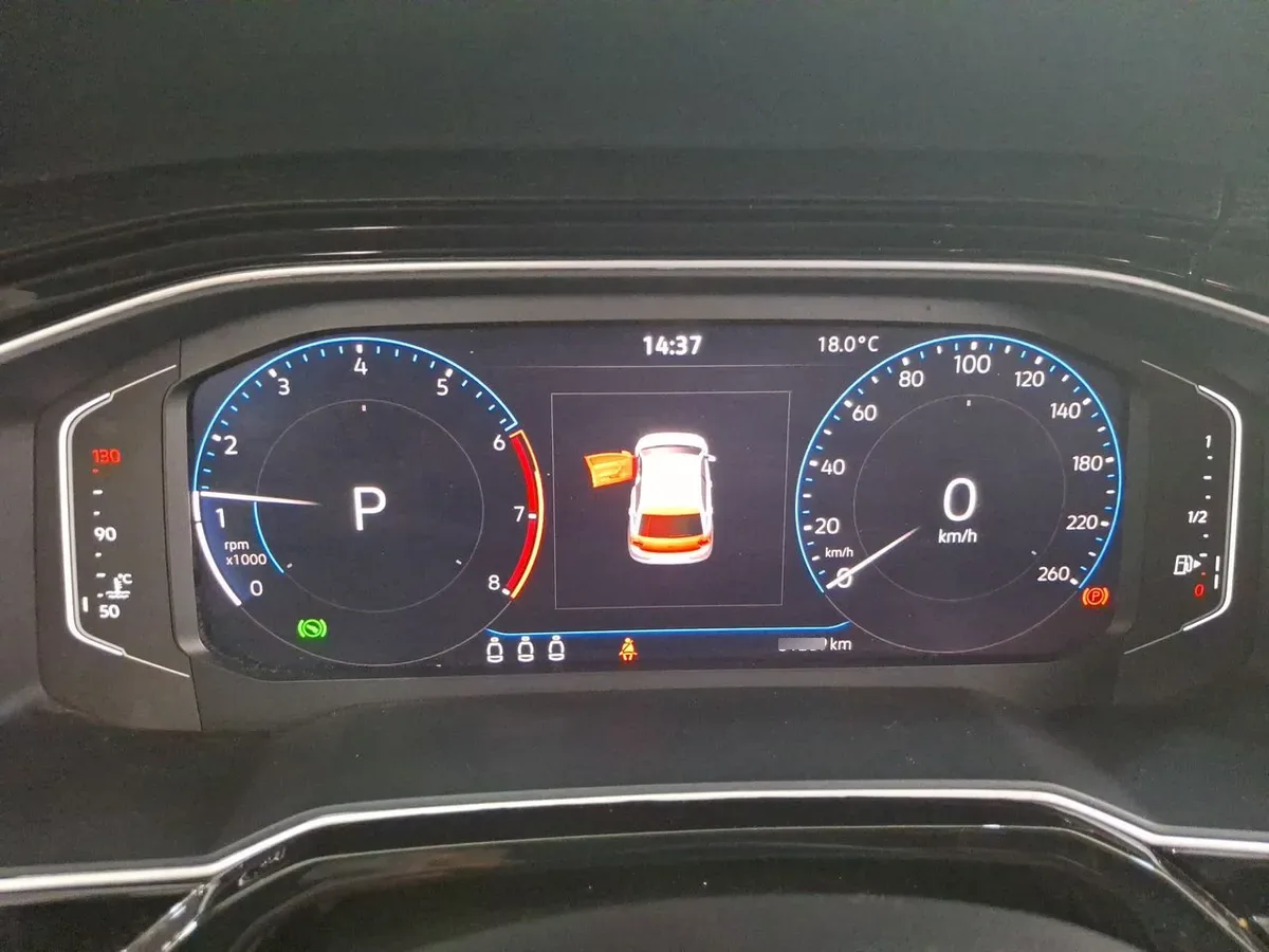 Volkswagen Polo 1.0t Highline 4x2 At6 5p año 2025