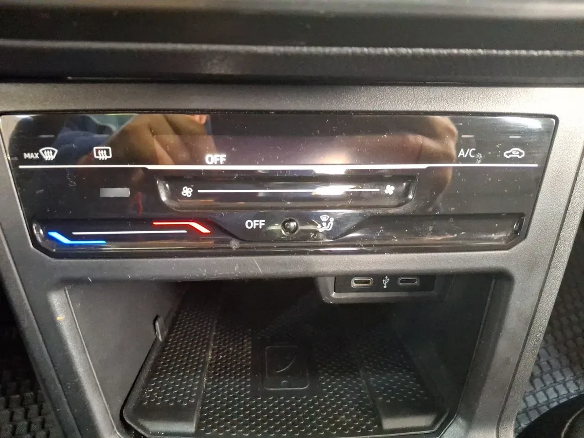 Volkswagen Polo 1.0t Highline 4x2 At6 5p año 2025