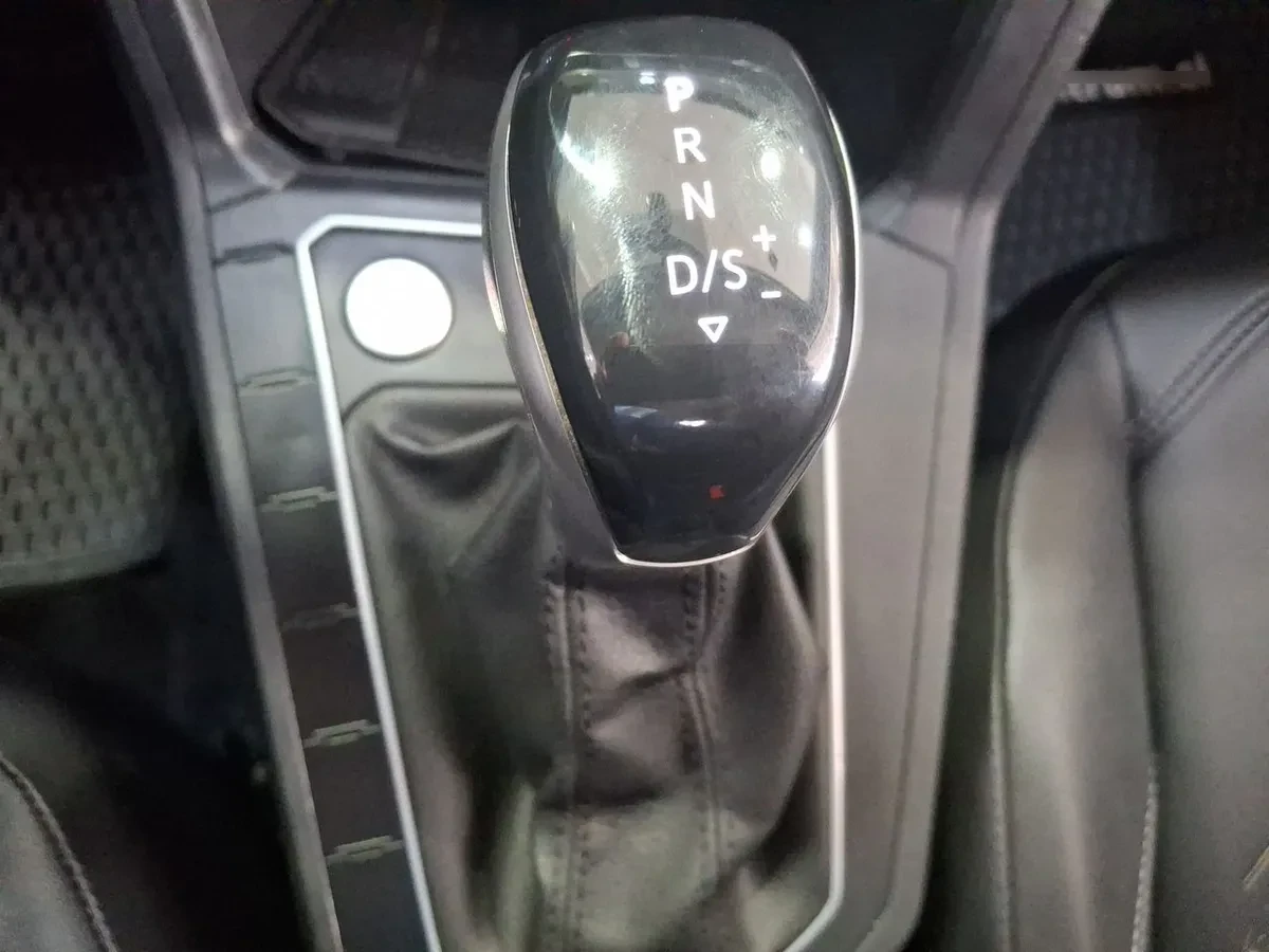 Volkswagen Polo 1.0t Highline 4x2 At6 5p año 2025