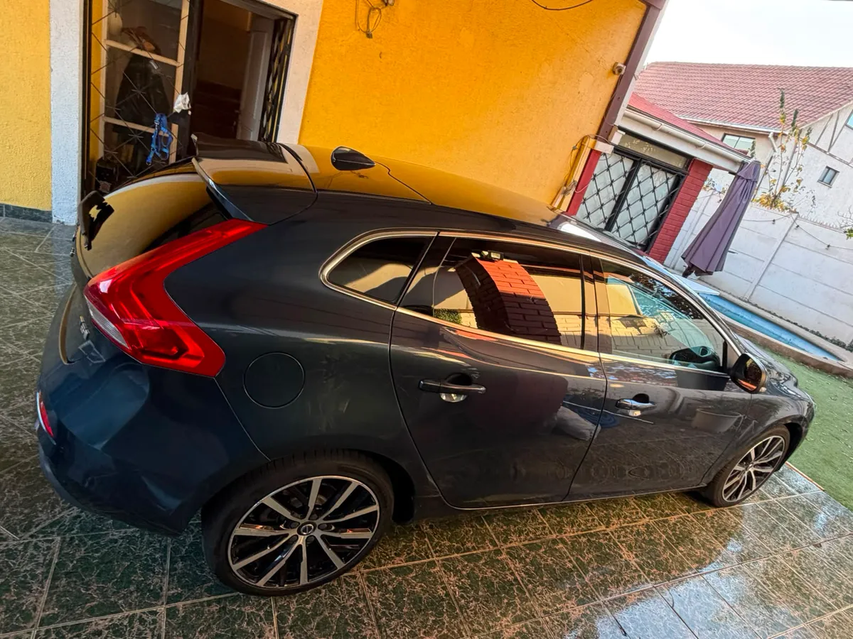 VOLVO V40 Otra año 2019