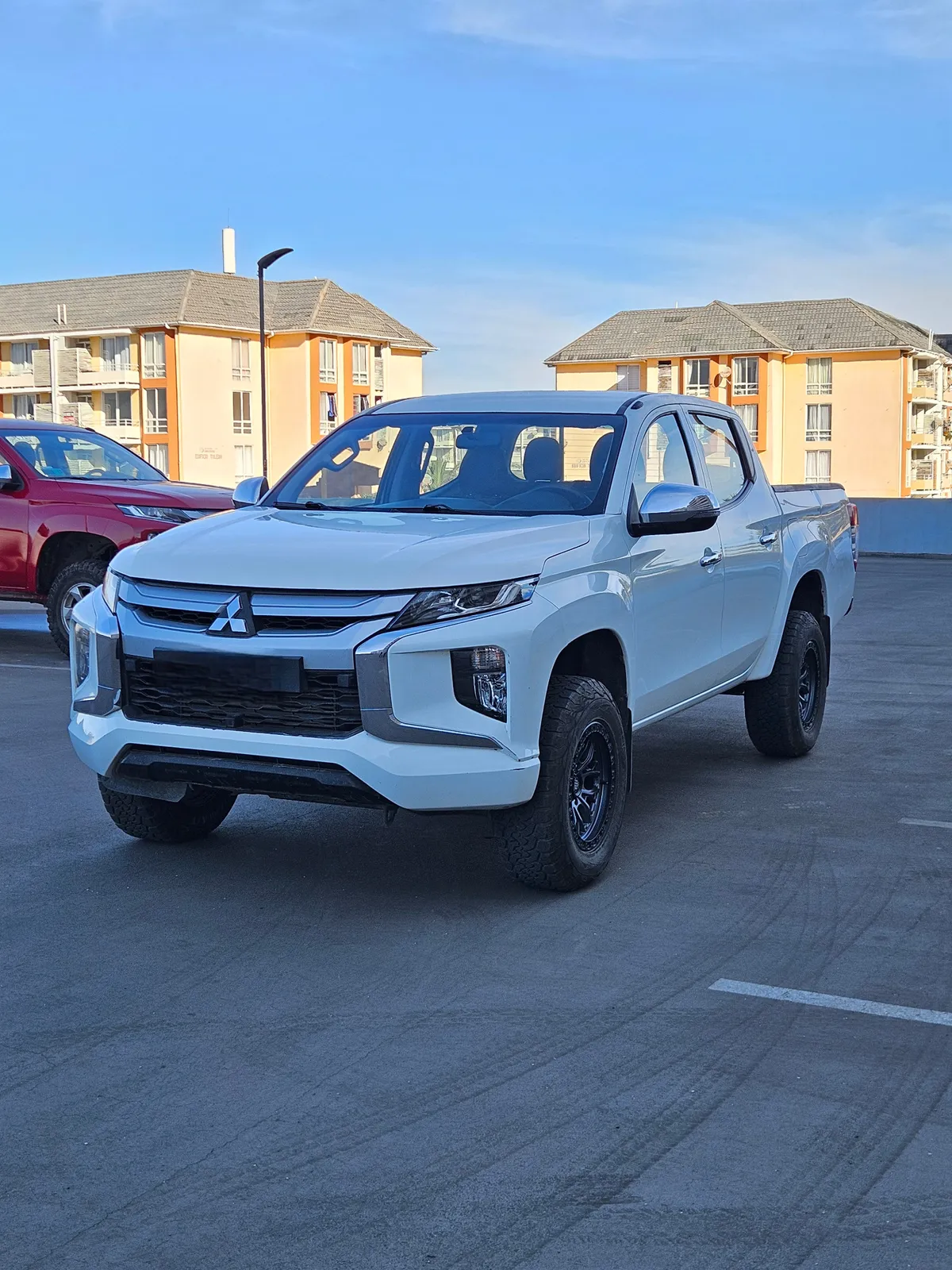 MITSUBISHI L200 2.4 Td Katana Crt Mt 4x4 Diesel año 2022