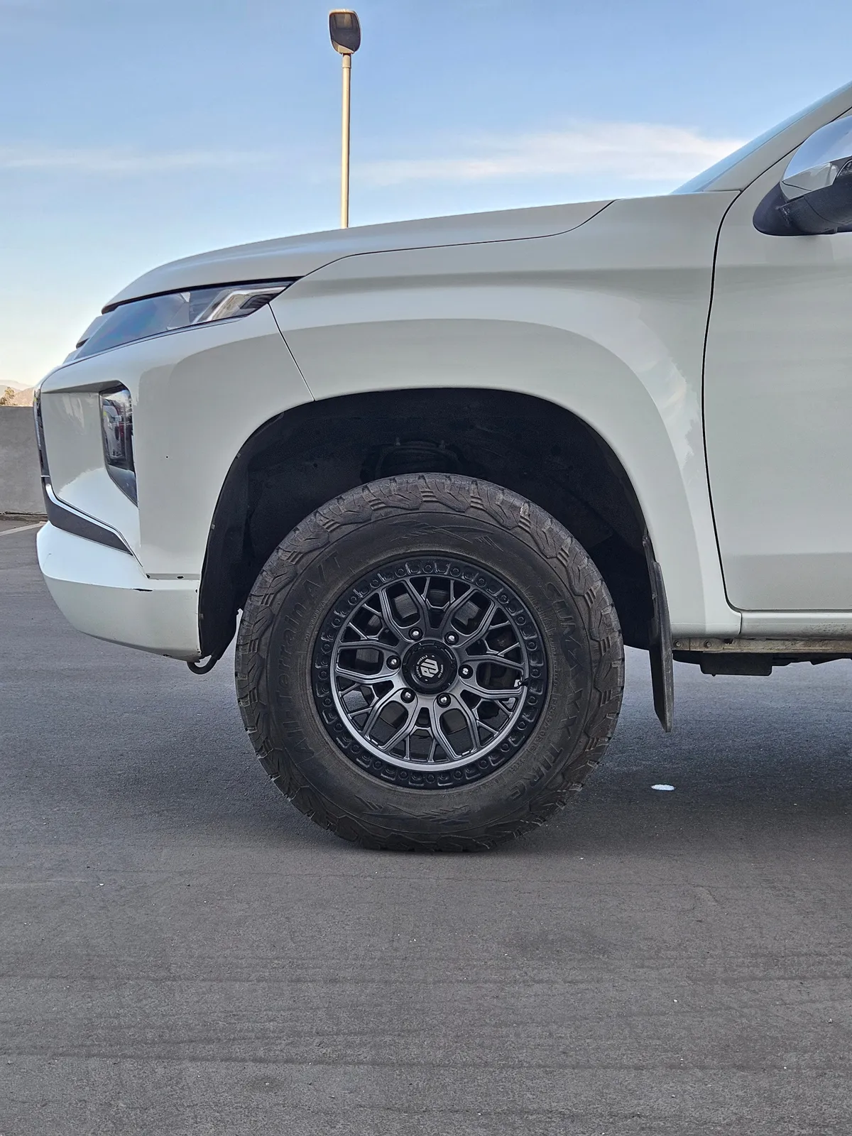 MITSUBISHI L200 2.4 Td Katana Crt Mt 4x4 Diesel año 2022
