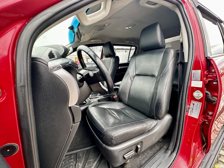 Toyota Hilux Hilux 2.8 Srv At 4x4 año 2020