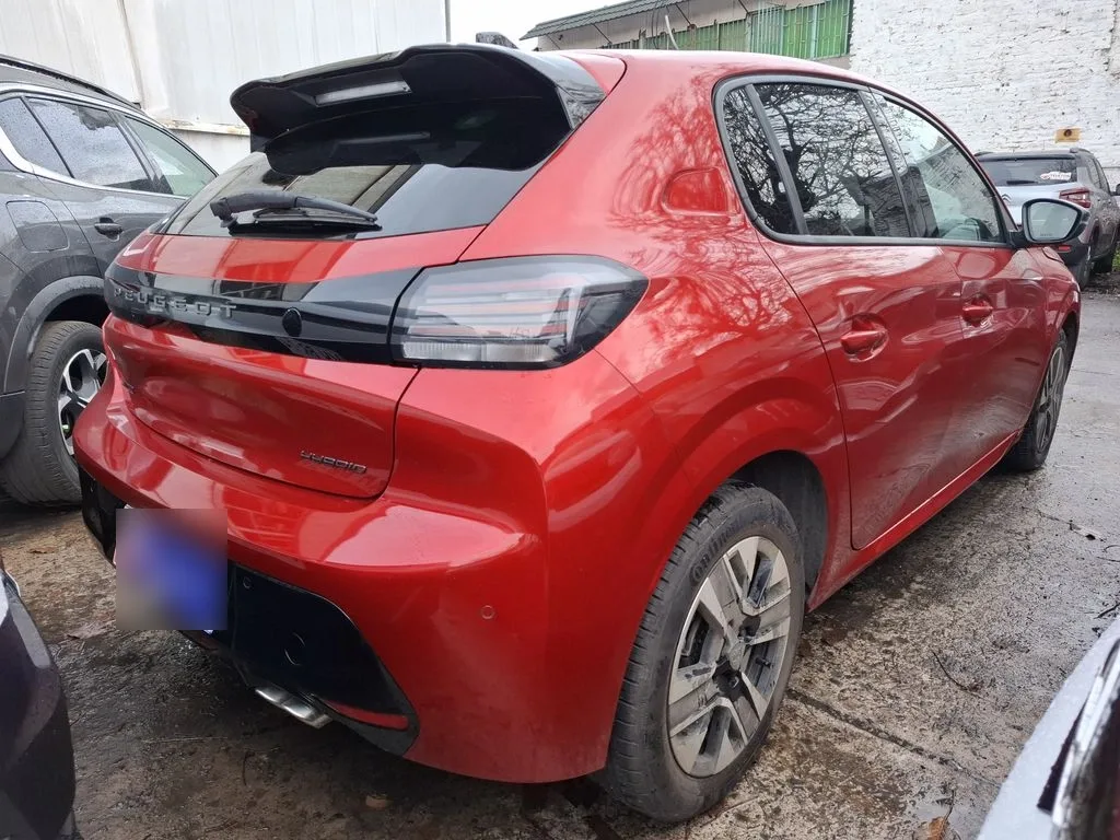 Peugeot 208 Allure Hybrid 136 Edct 1.2 Aut año 2026