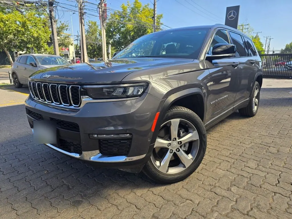 Jeep Grand Cherokee 3.6 Limited L At 4x4 año 2023