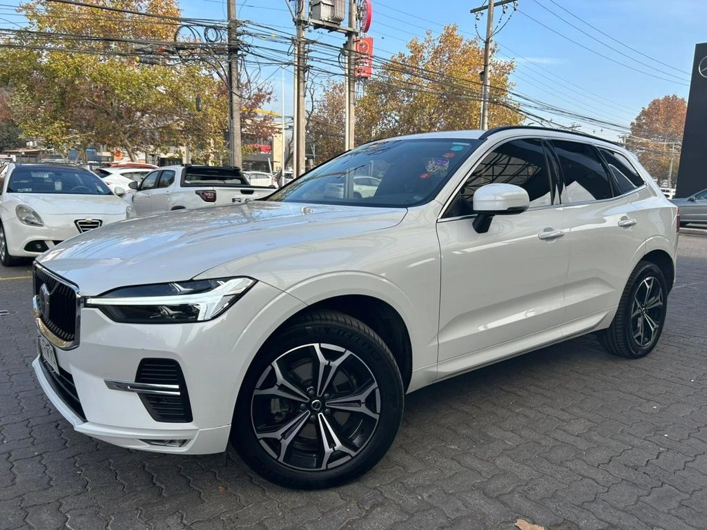 Volvo Xc60 2.0 B5 Momentum At 4x4 Hibrido año 2022