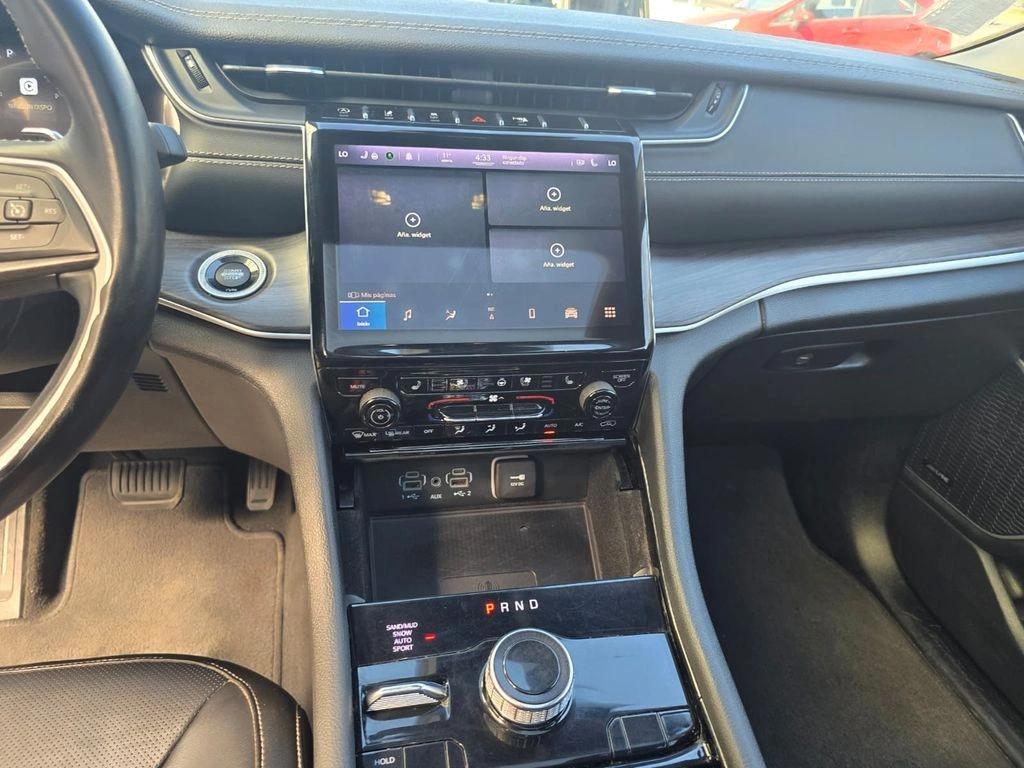 Jeep Grand Cherokee 3.6 Limited L At 4x4 año 2023