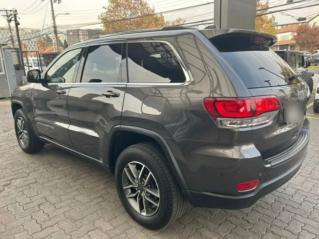 Jeep Grand Cherokee 3.6 Laredo At año 2022