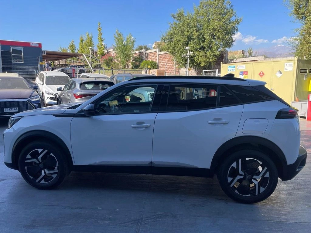 Peugeot 2008 1.2 Allure Pack Puretech 130 At año 2024