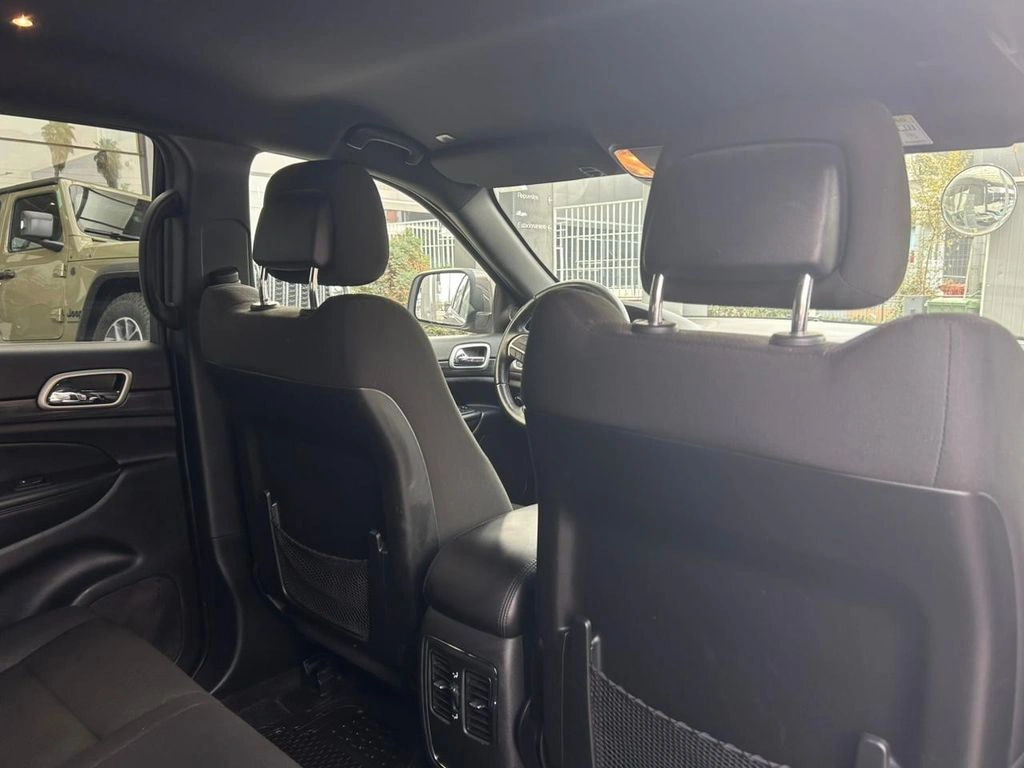 Jeep Grand Cherokee 3.6 Laredo At año 2022