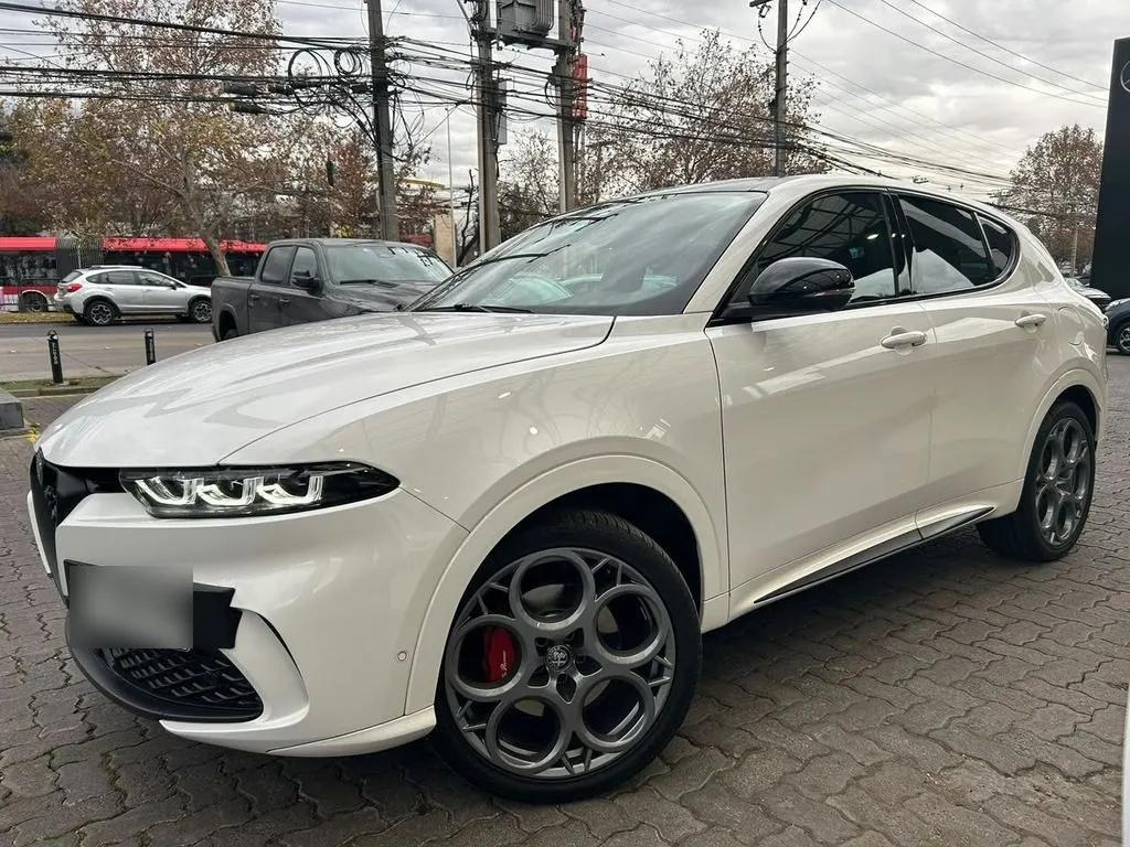 Alfa Romeo Tonale 1.3 Tributo Phev Hybrid 4x4 At 5p año 2025
