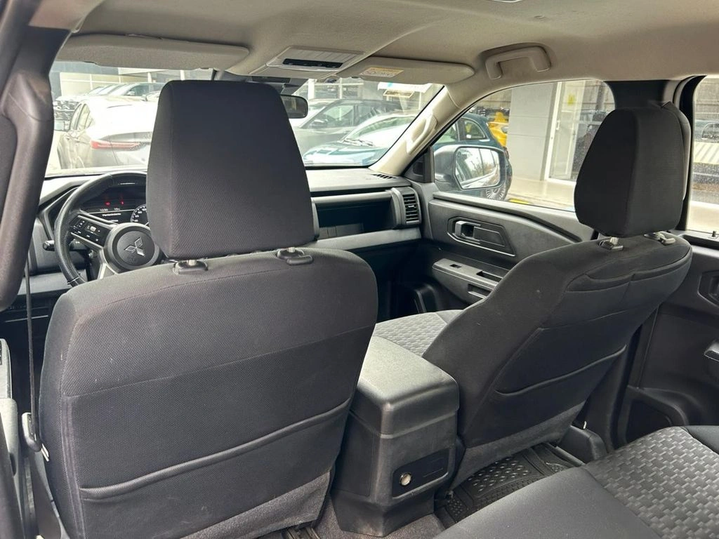 Mitsubishi L200 2.4 Katana Xrt Mt 4x4 Diesel año 2025