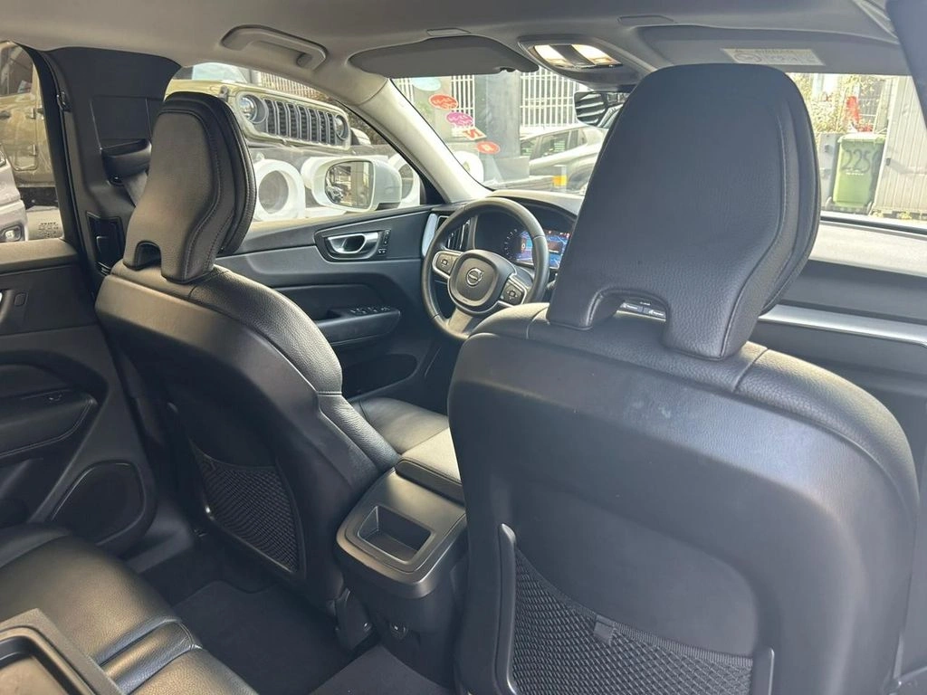 Volvo Xc60 2.0 B5 Momentum At 4x4 Hibrido año 2022