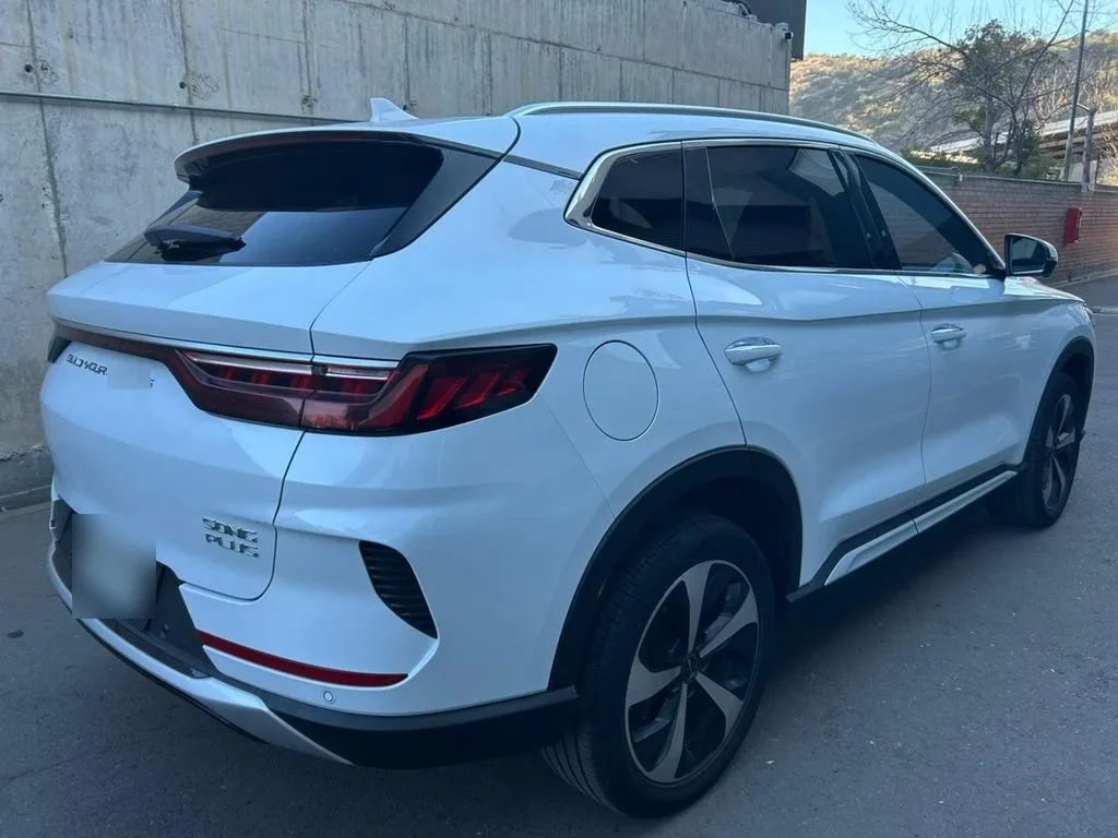 BYD Song Plus 1.5 Gs Hybrid 4x2 At 5p año 2024