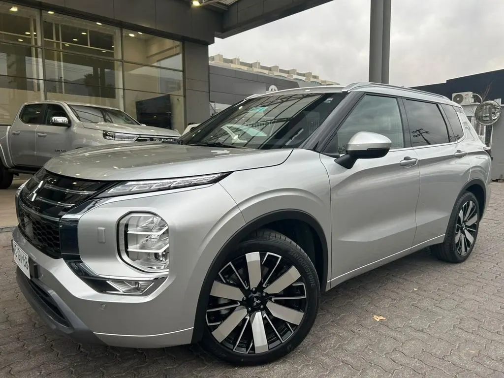 Mitsubishi Outlander 2.5 Gls Limited 4x4 At año 2026