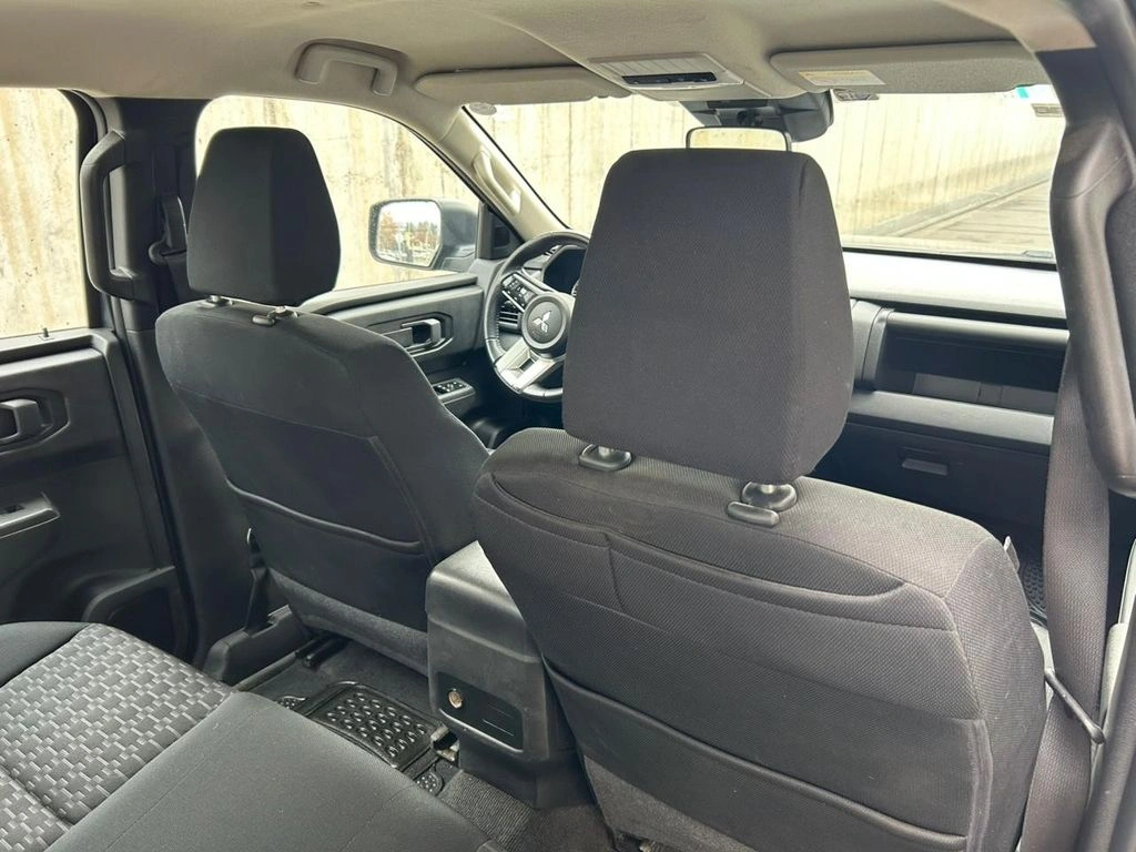 Mitsubishi L200 2.4 Katana Xrt Mt 4x4 Diesel año 2025