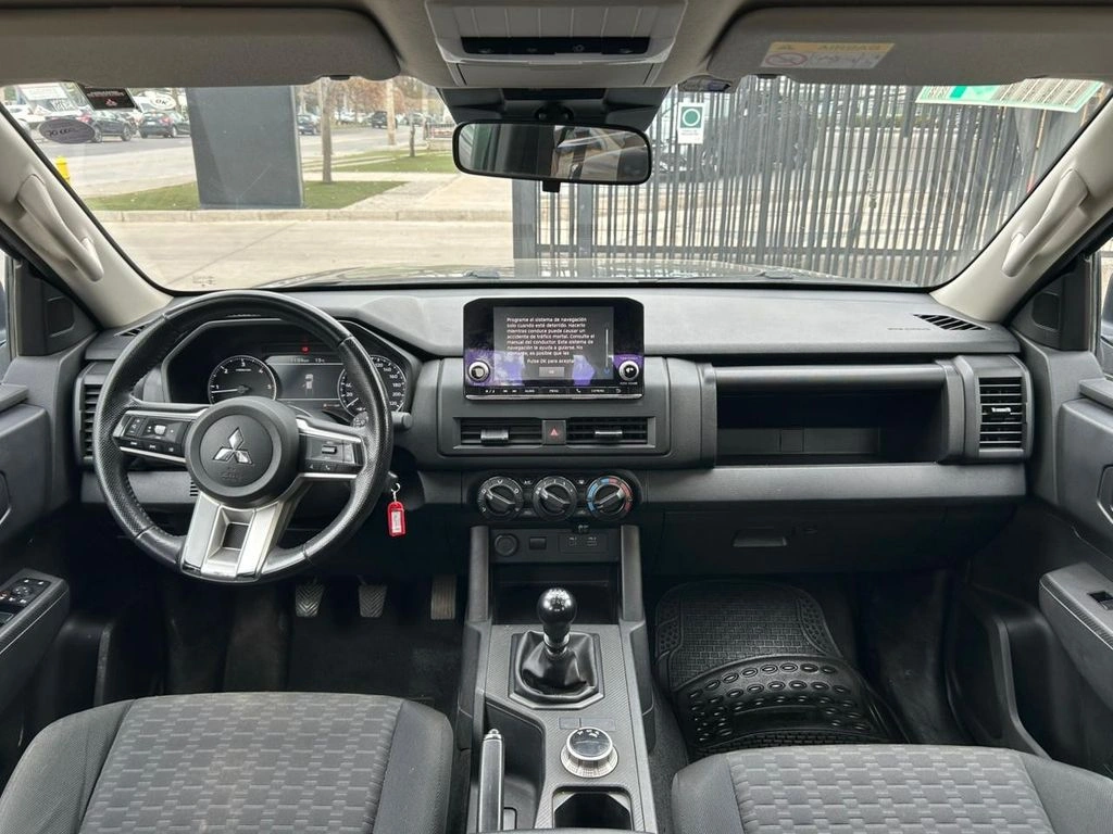 Mitsubishi L200 2.4 Katana Xrt Mt 4x4 Diesel año 2025